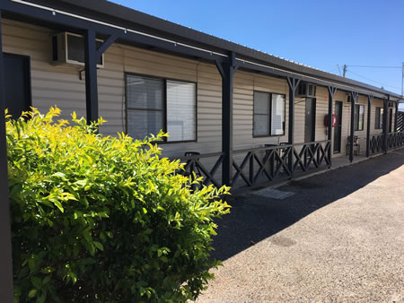 Accommodation in Collinsville with Dining and Bottle Shop